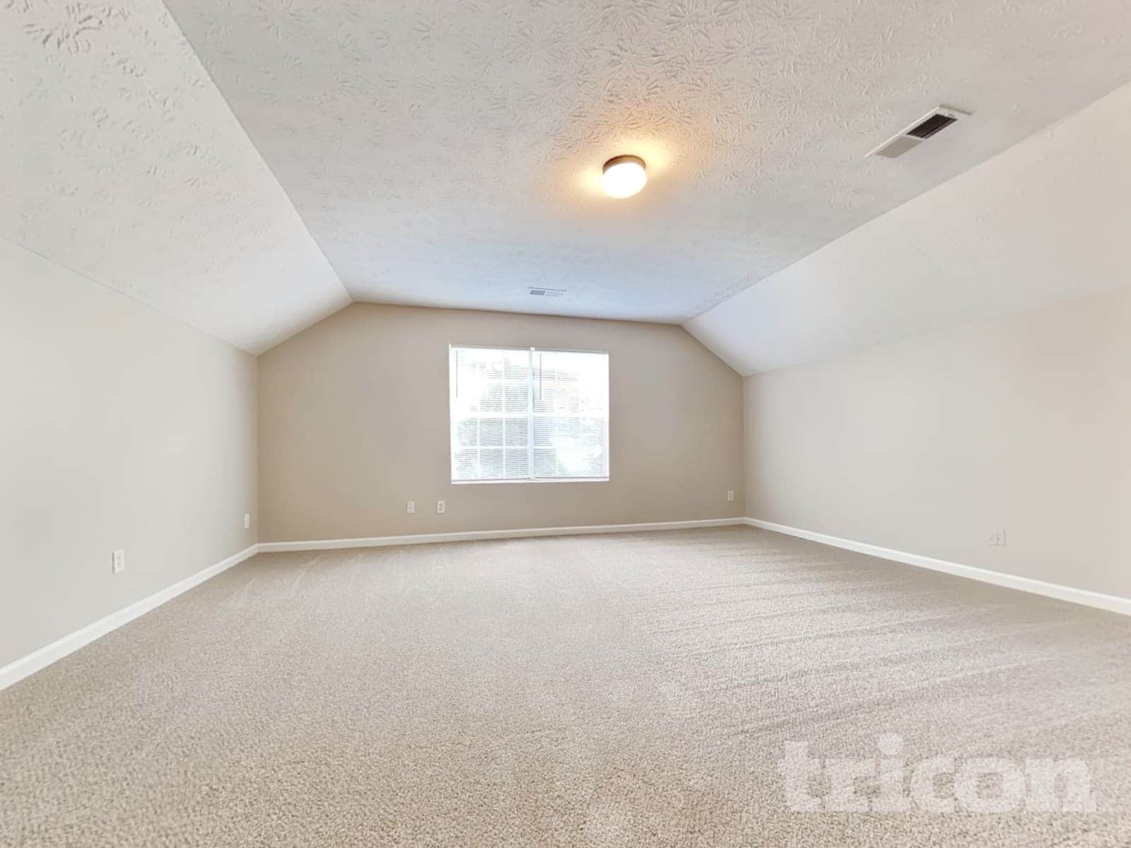 Building Photo - 5950 Crescent Ridge Ct