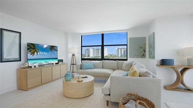 Building Photo - 3031 N Ocean Blvd
