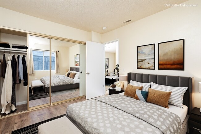 Building Photo - 526 Greystone Ln