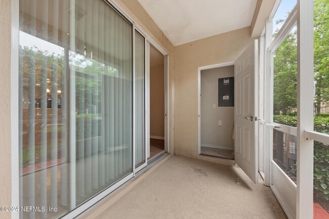 Building Photo - 8159 Summerside Cir