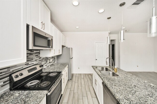 Building Photo - 7980 Ethel St