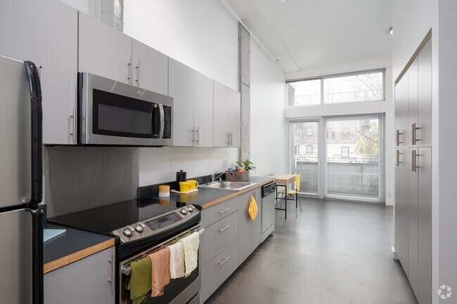 1BD, 1BR - 570SF - 19th & Mercer