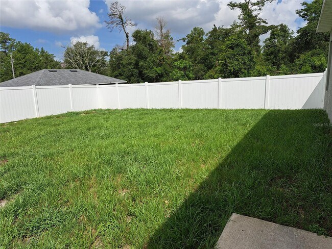 Building Photo - 16558 SW 30th Ter Rd