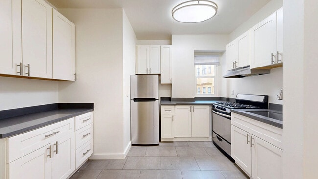 Building Photo - 420 Ellis St