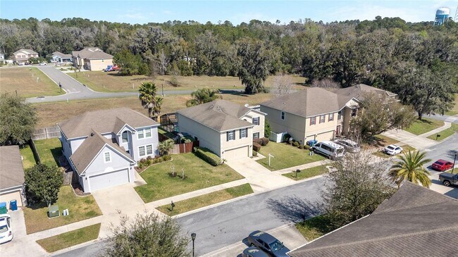 Building Photo - Private Oasis in the Heart of Alachua