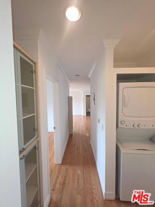 Building Photo - 670 Broadway St