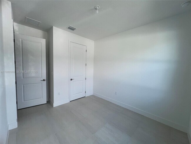 Building Photo - 4784 SW 72nd Terrace