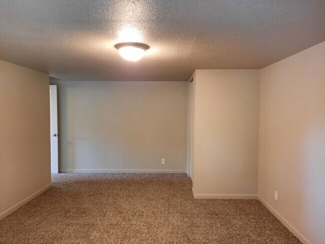 Building Photo - 64 N James Ave