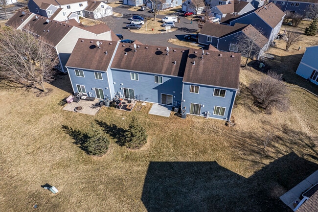 Building Photo - 2722 Wilshire Ct