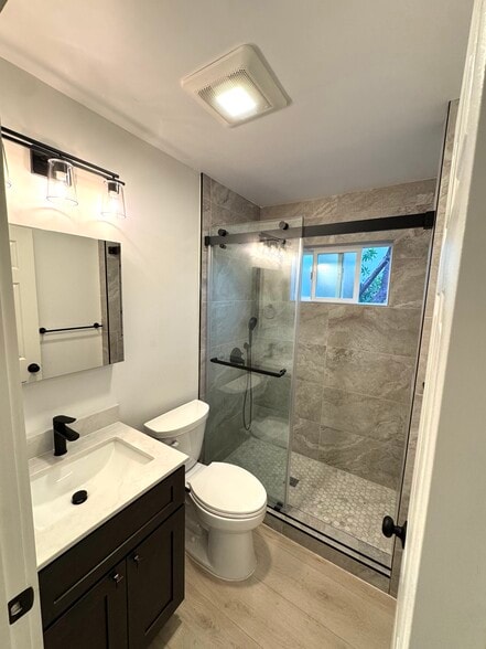 Building Photo - 603 Woodside Way