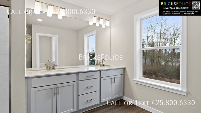 Building Photo - 5165 83rd Ave NE