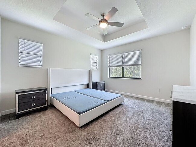 Building Photo - Beautiful Furnished townhome in Vistas of ...