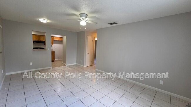 Building Photo - 519 Duchess Ct