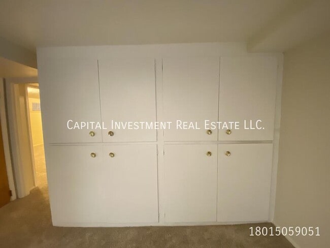 Building Photo - 1455 E 4230 S