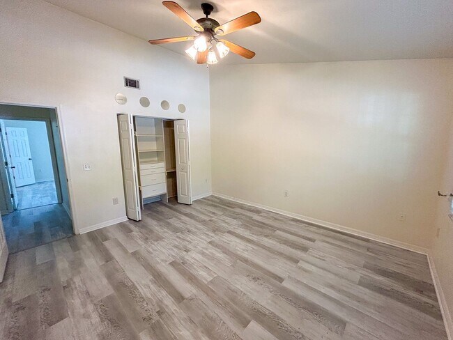 Building Photo - 5283 SW 97th Way