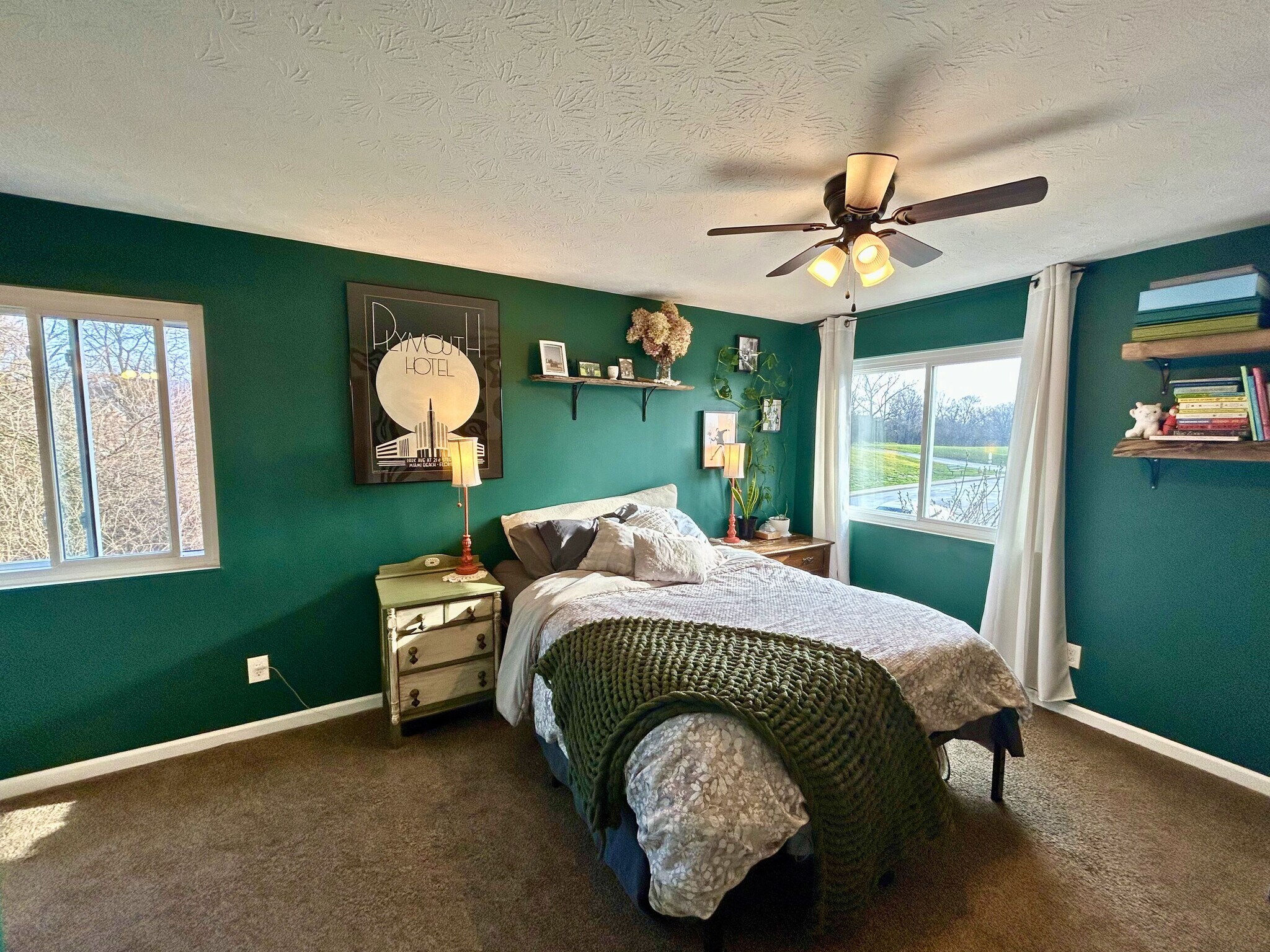 Building Photo - 8831 Eagleview Dr