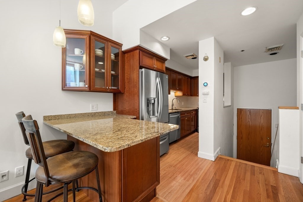 Building Photo - 5 Appleton St