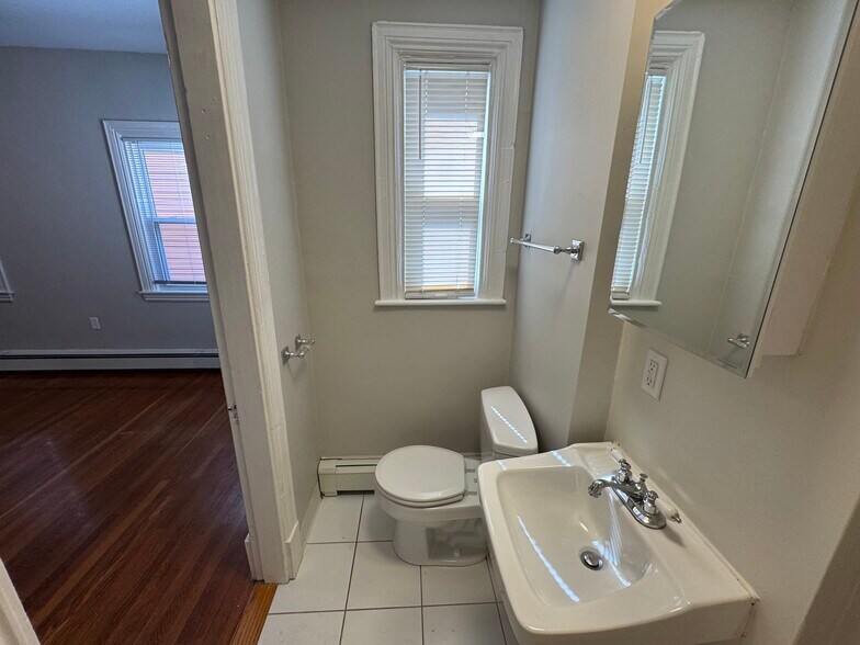 Building Photo - 61 Dana St