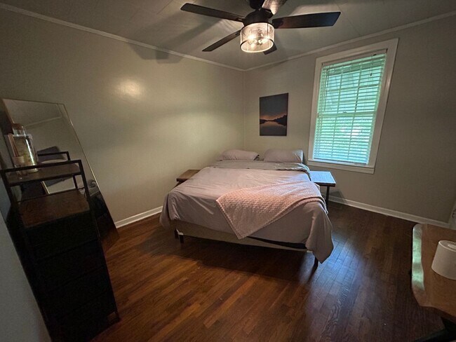 Building Photo - 79 Springbrook- Available August 2025!!