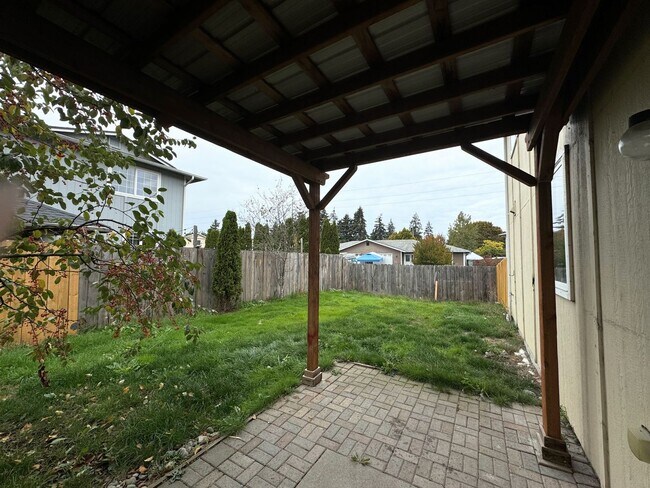 Building Photo - RGL Properties - 9614-9616