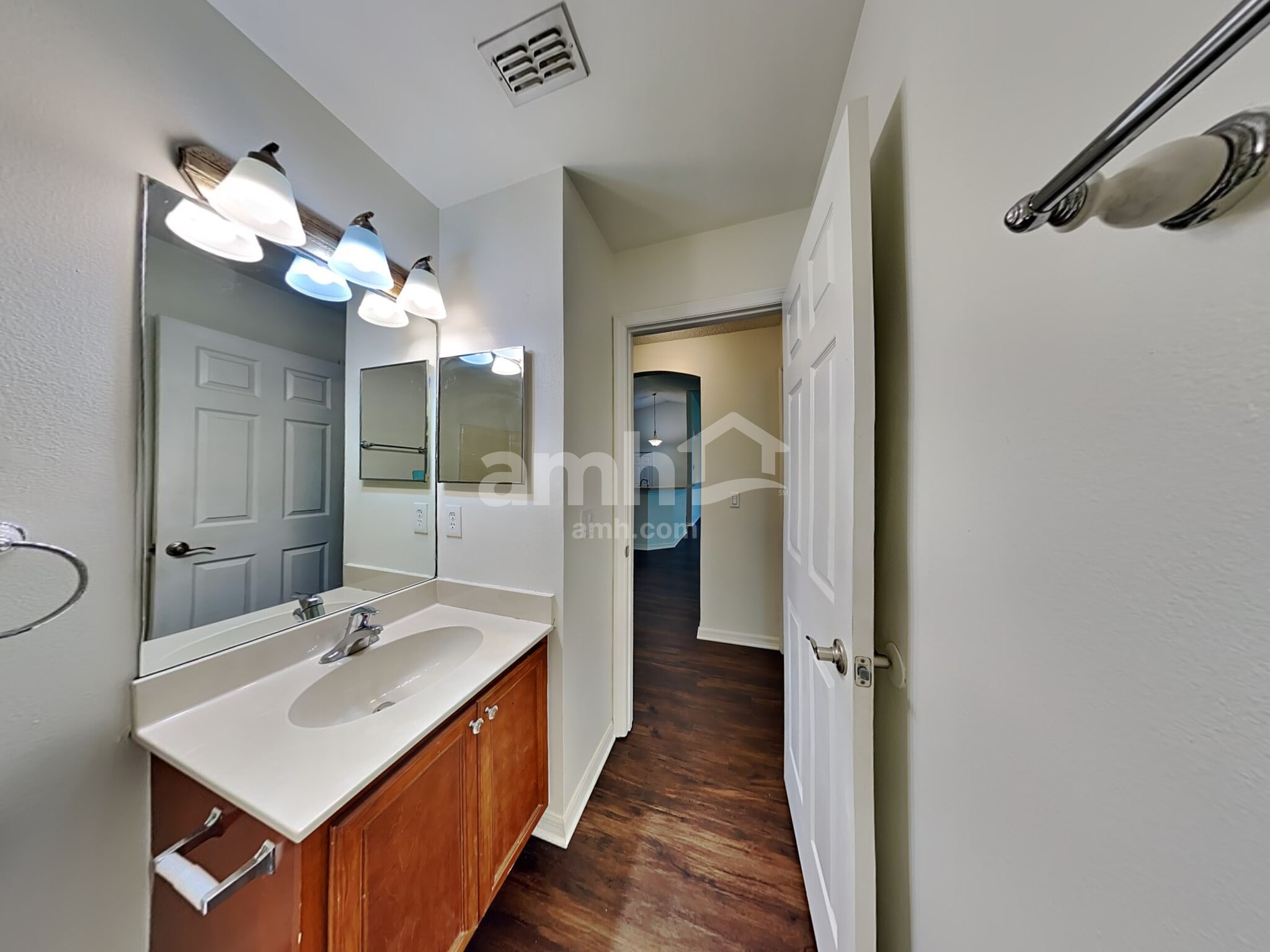 Building Photo - 1234 SW Alesio Ln