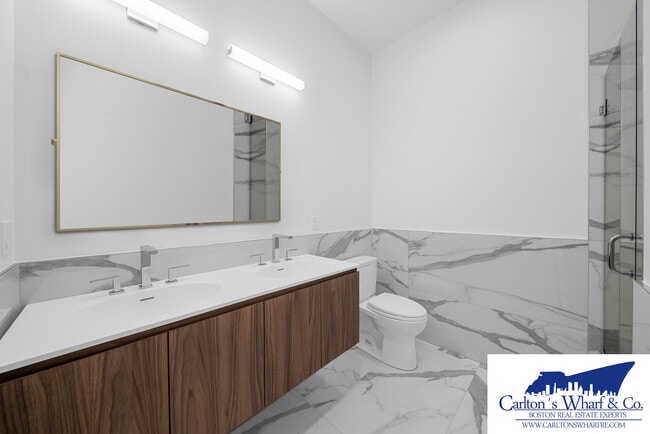 Building Photo - 218 Old Colony Ave