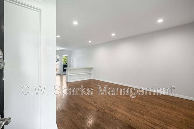 Building Photo - 7615 Woodthrush Dr