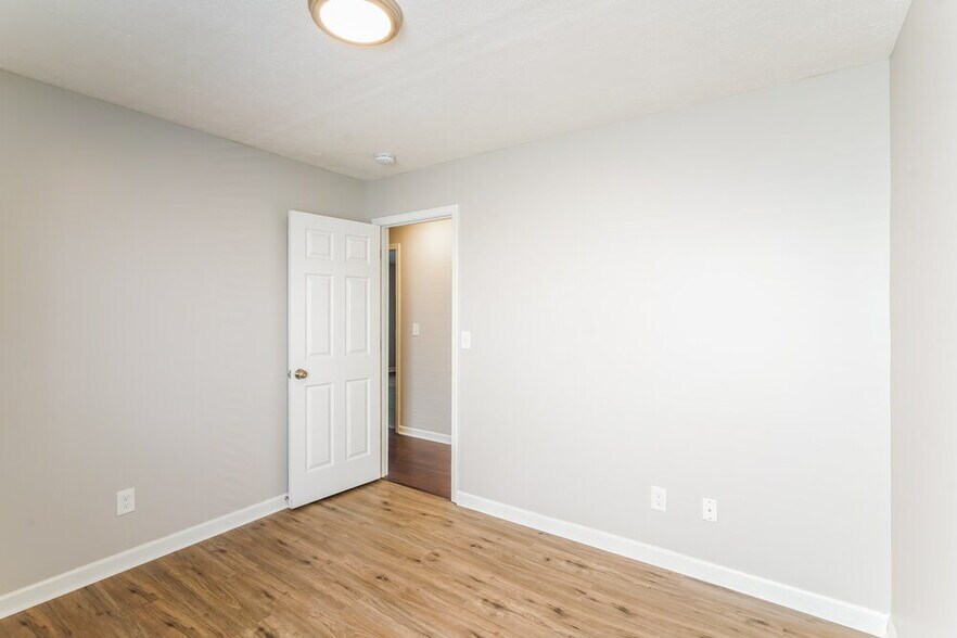 Building Photo - 3260 Cain Harbor Dr