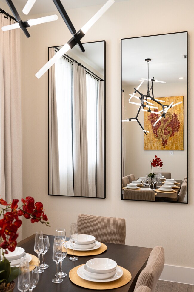 Building Photo - 913 Thompson St