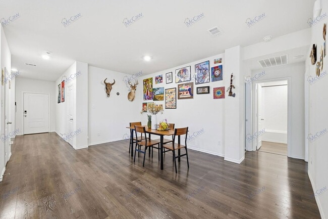 Building Photo - 1212 Briar Hl Dr