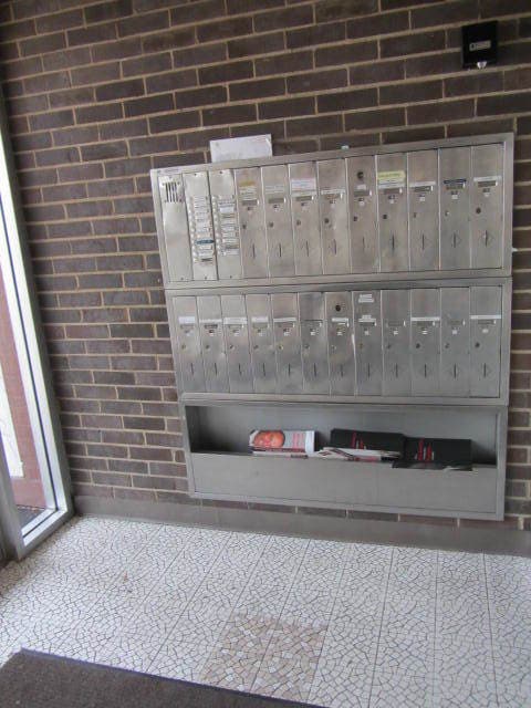 Building Photo - 7610 W Grand Ave