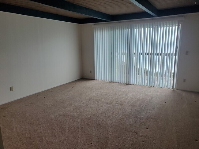 living room - 340 Esplanade Ave
