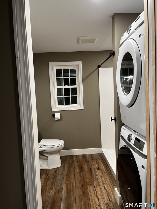 Building Photo - 244 Bigelow Hollow Rd