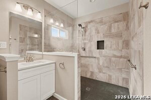 Building Photo - 1452 Lakeview Dr