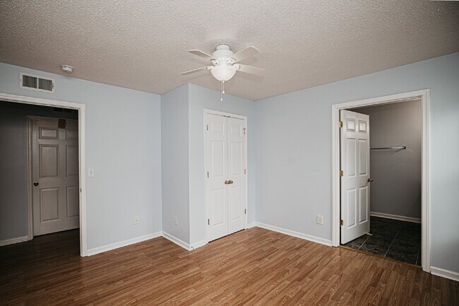 Building Photo - Charming 3 bed, 2 bath Mt. Pleasant Rental