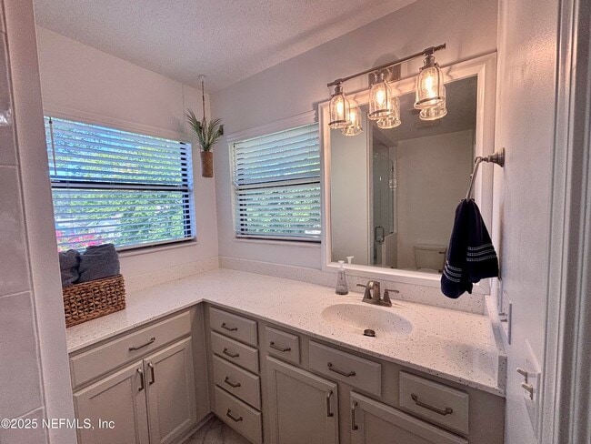 Building Photo - 2168 Ketch Ct
