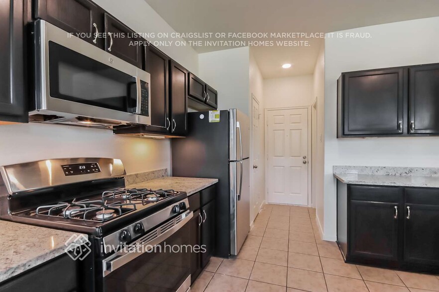 Building Photo - 18742 Walden Glen Cir