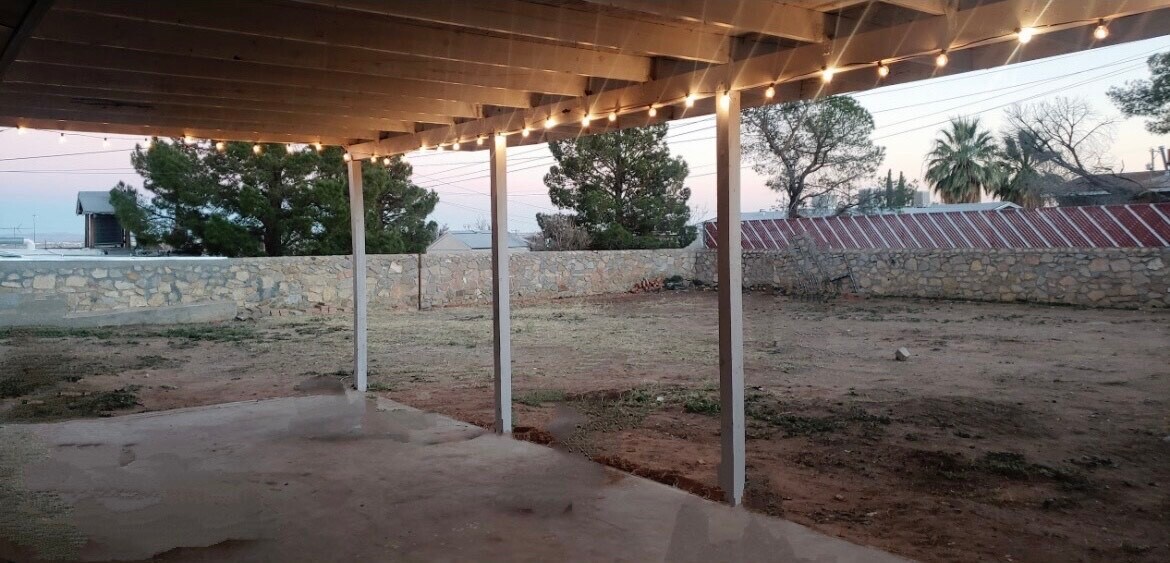 Backyard Patio - 3804 Titanic Ave