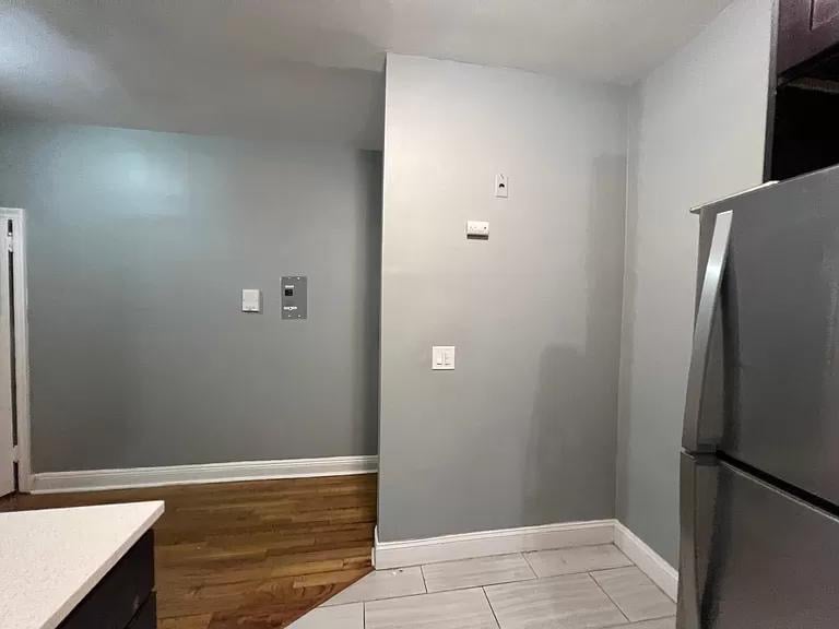 Building Photo - 370 Aurora Ave