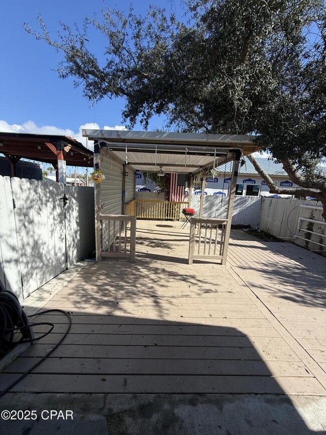 Building Photo - 7300 Sunset Ave