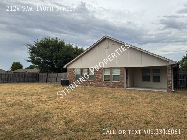 Building Photo - 2124 SW 140th St
