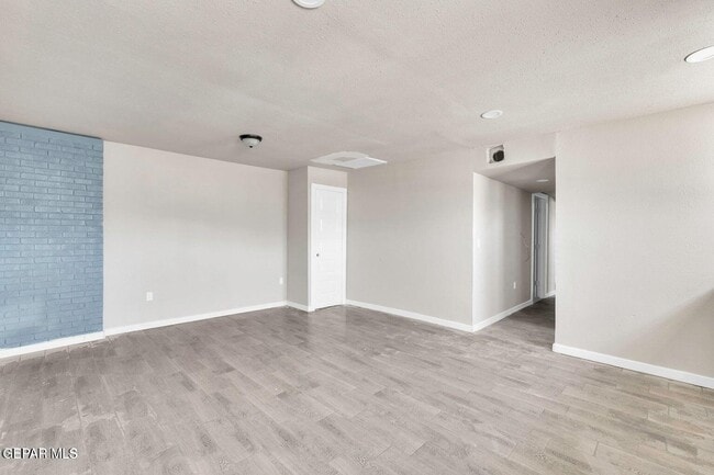 Building Photo - 8827 Mt Elbert Dr