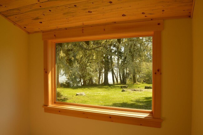 Building Photo - Furnished Home on False Bay