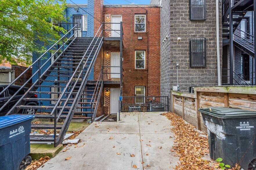 Building Photo - 1812 Benning Rd NE