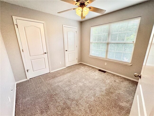 Building Photo - 1428 W Netherland Way