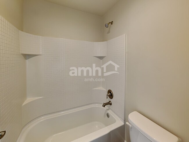 Building Photo - 2655 Moore St