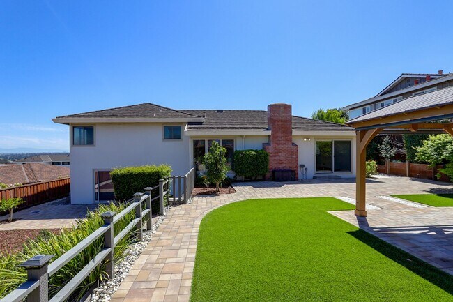 Building Photo - 3BR/2.5BA Mills Estates Home + Bonus Room | Bay Views, Yard & 2-Car Garage | YouTube Tour