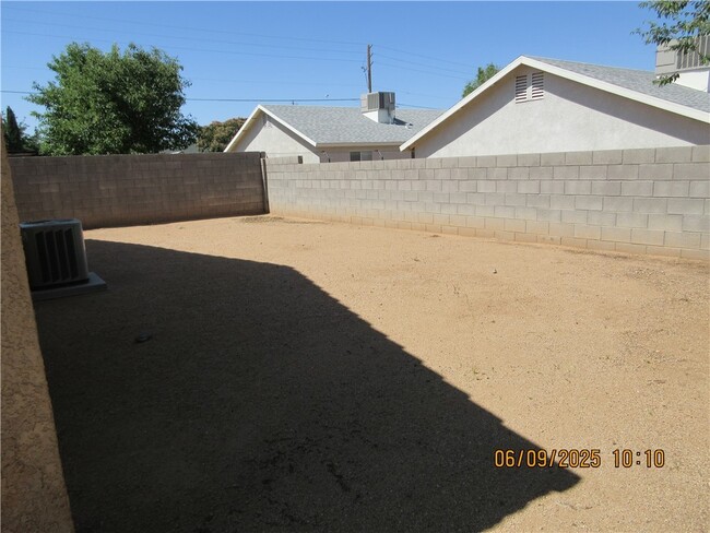 Building Photo - 3359 N Yuma St