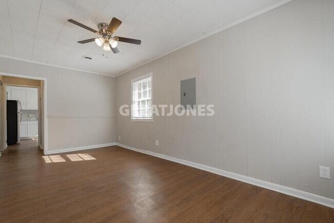 Building Photo - 108 Sulton St