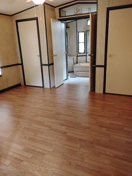 Building Photo - 288 Outback Dr